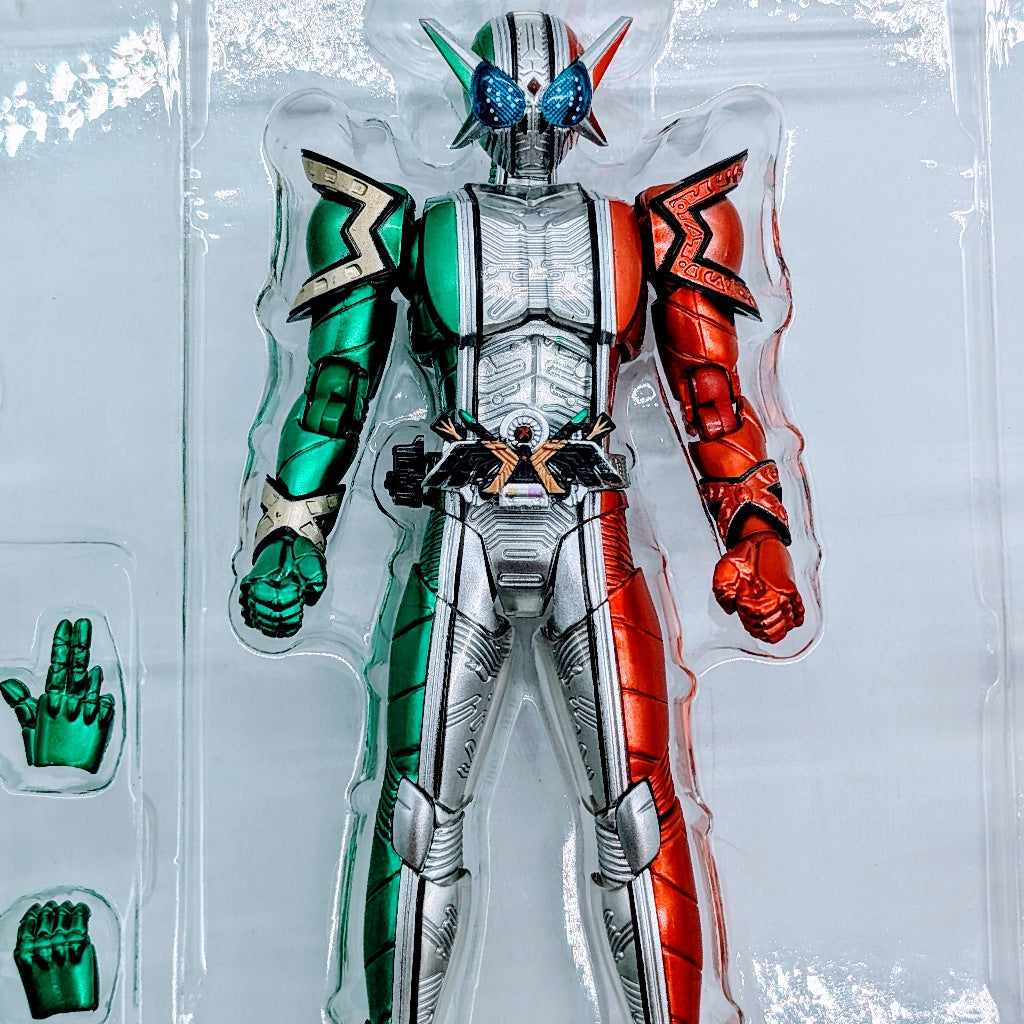 BANDAI S.H.Figuarts Kamen Rider W Cyclone Accel Extreme