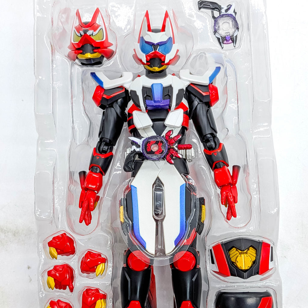 BANDAI S.H.Figuarts Kamen Rider Geats Laser Boost Form & Boost Form Mark II