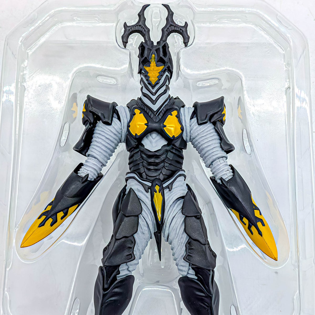 BANDAI S.H.Figuarts Ultraman Saga Hyper Zetton (Imago)