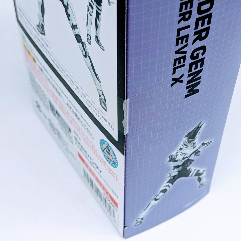 BANDAI S.H.Figuarts Kamen Rider Genm Zombie Gamer Level X