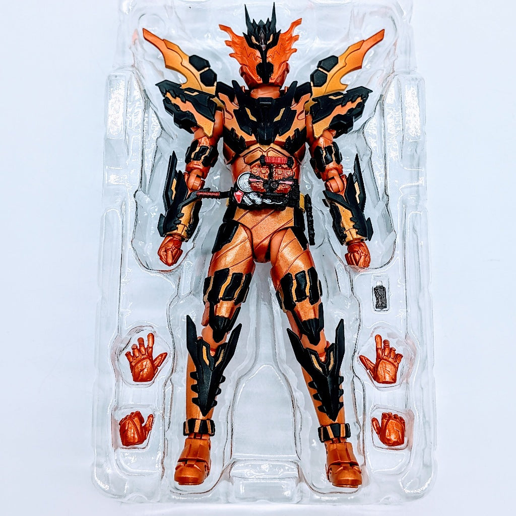 BANDAI S.H.Figuarts Kamen Rider Build Kamen Rider Cross-Magma