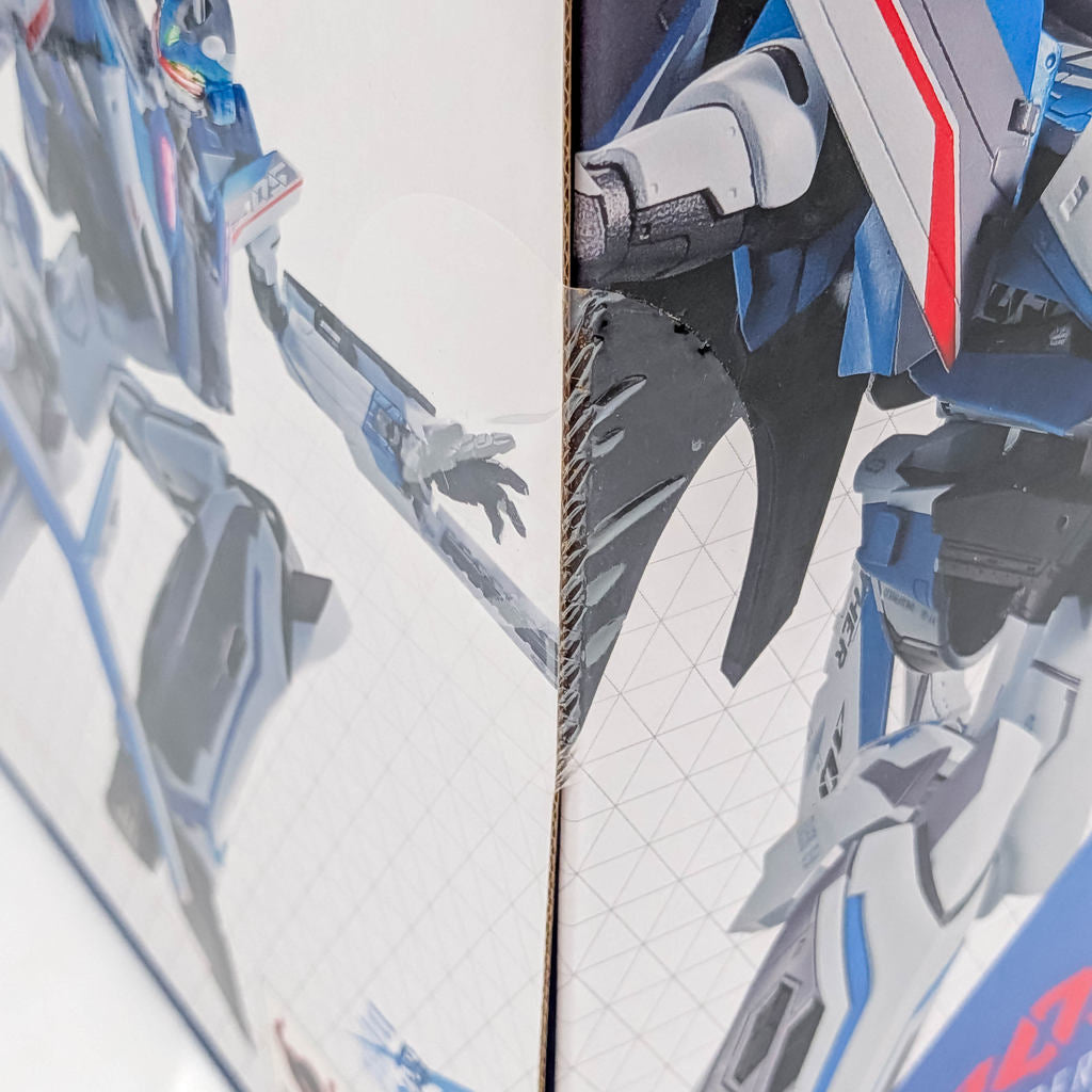 BANDAI DX Chogokin Macross Delta VF-31J Siegfried Hayate Immelmann Use